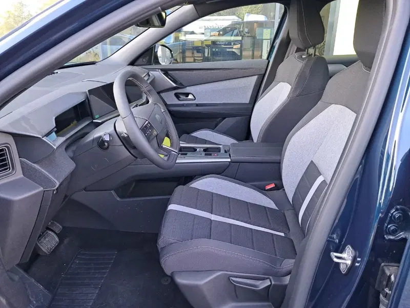 Opel Grandland nuova a Bologna (10)