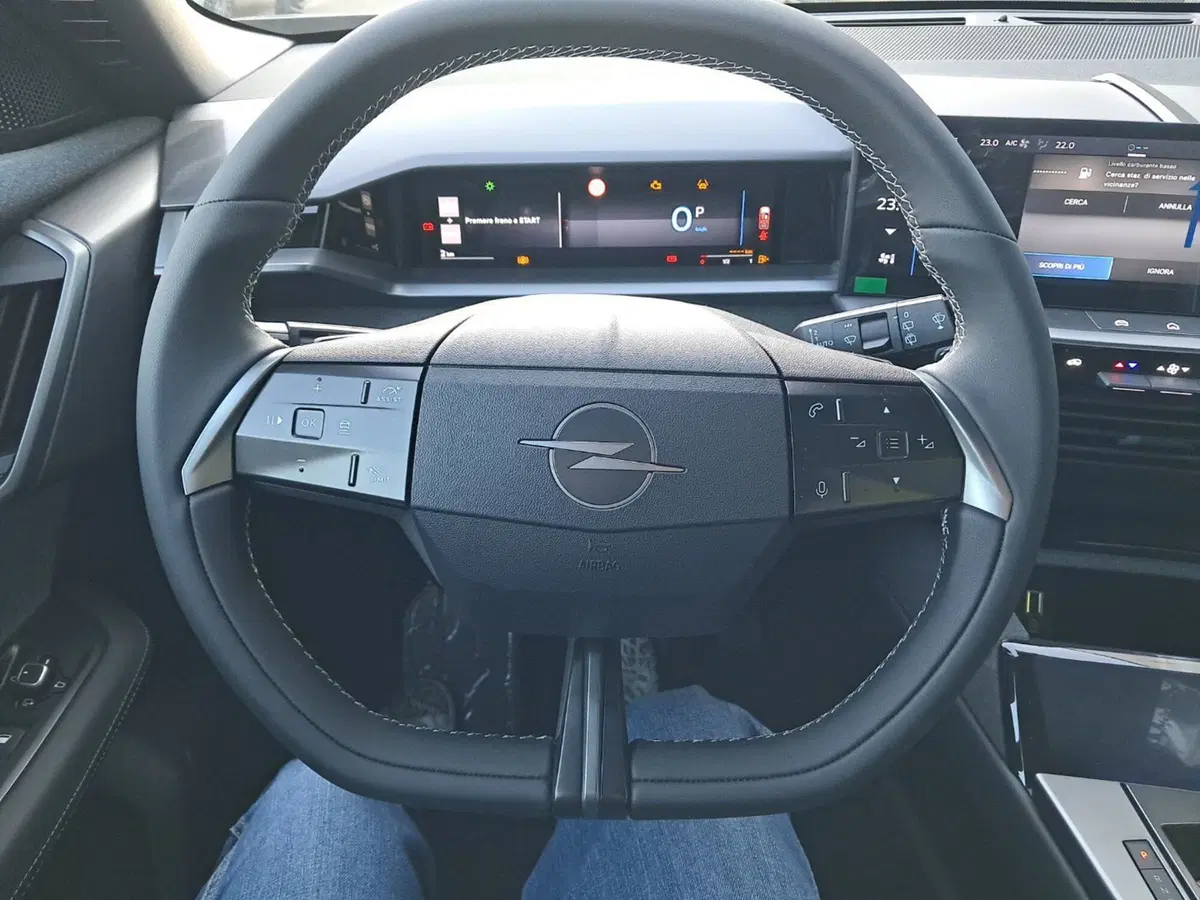 Opel Grandland nuova a Bologna (11)