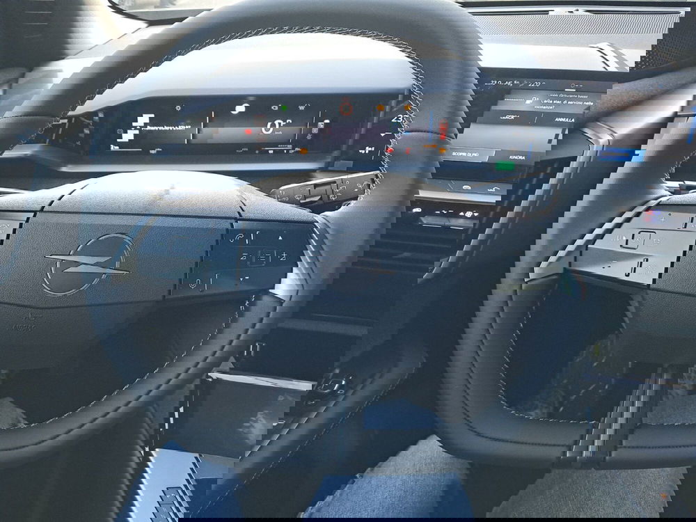 Opel Grandland nuova a Bologna (11)