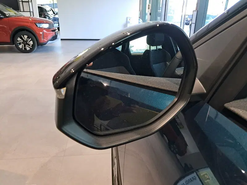 Opel Grandland nuova a Bologna (17)