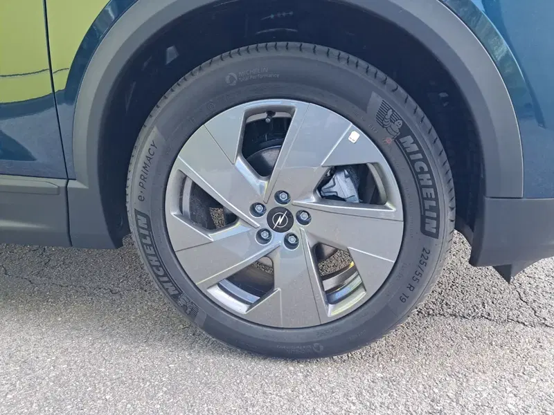Opel Grandland nuova a Bologna (9)