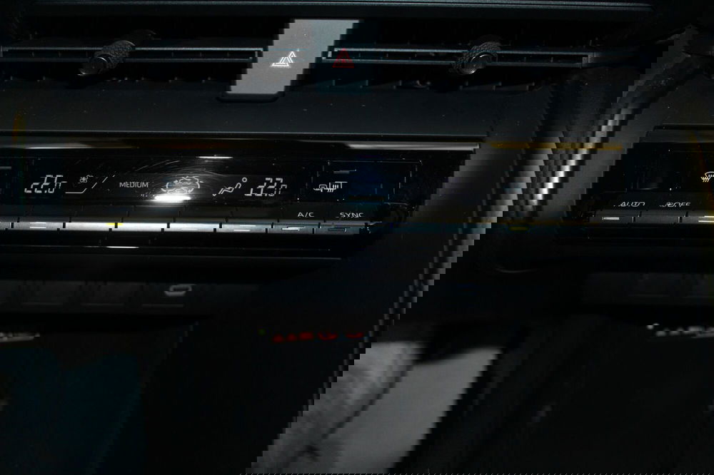 Toyota Toyota C-HR usata a Cremona (13)