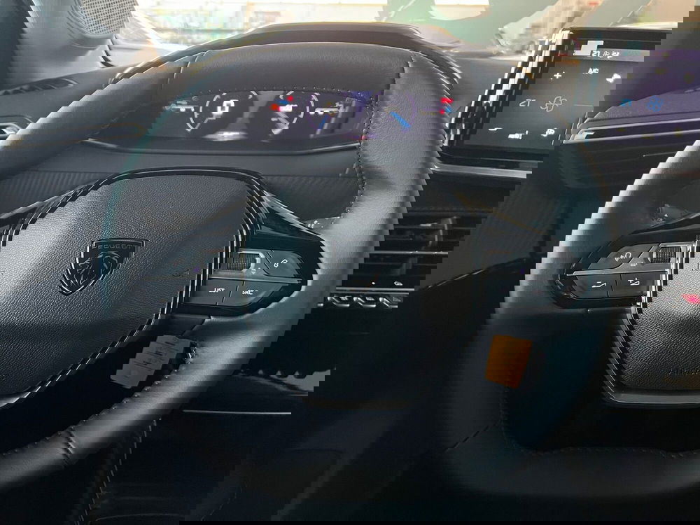 Peugeot 208 nuova a Bari (20)