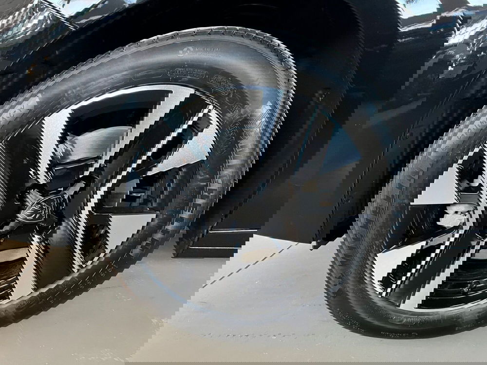 Peugeot 208 nuova a Bari (5)