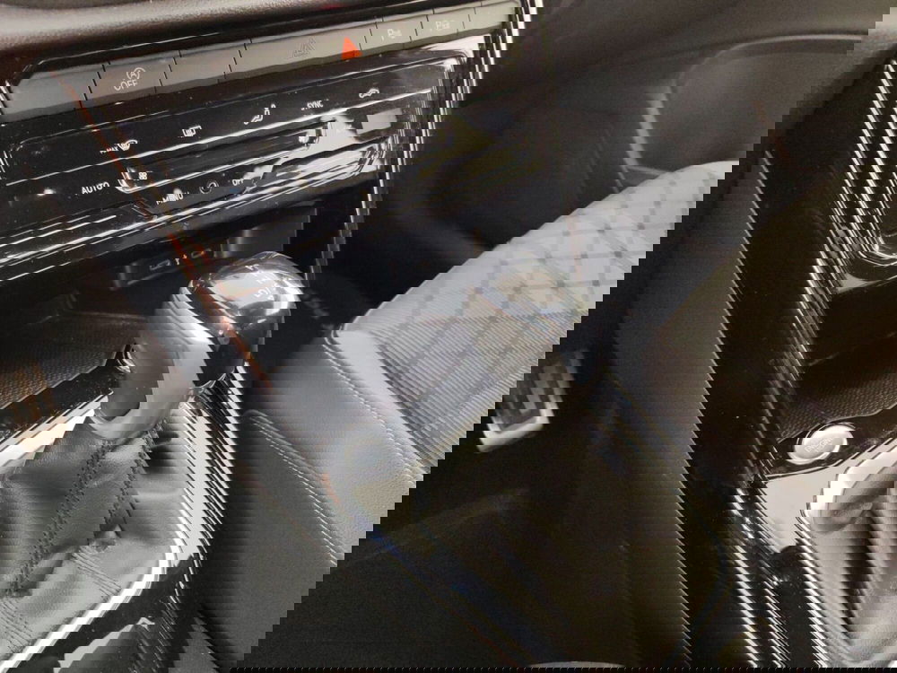 Volkswagen T-Roc usata a Massa-Carrara (11)