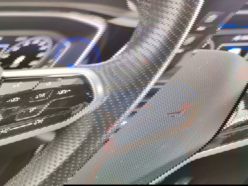 Volkswagen T-Roc usata a Massa-Carrara (13)