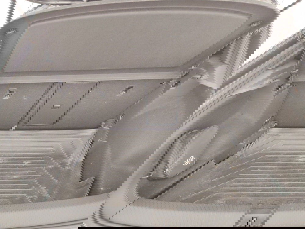 Volkswagen T-Roc usata a Massa-Carrara (16)