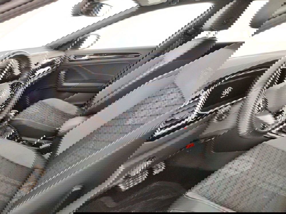 Volkswagen T-Roc usata a Massa-Carrara (7)