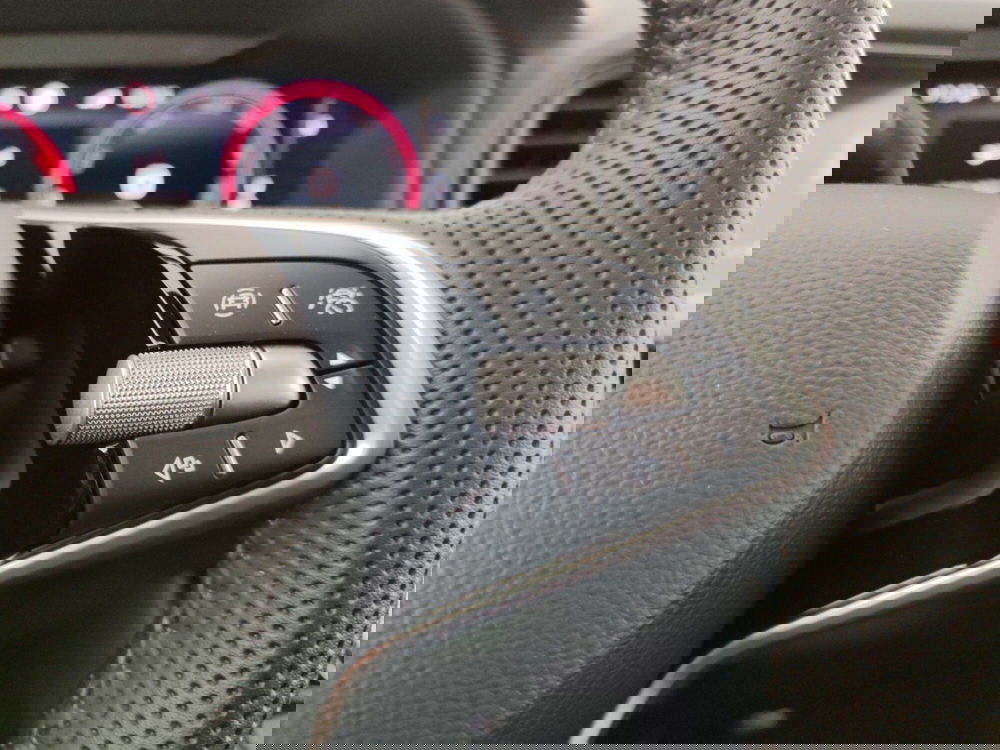 Skoda Karoq nuova a Massa-Carrara (12)