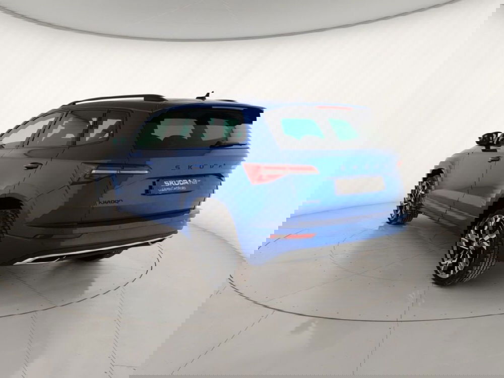 Skoda Karoq nuova a Massa-Carrara (2)