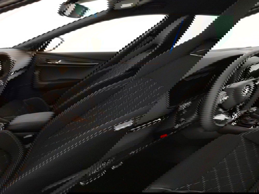 Skoda Karoq nuova a Massa-Carrara (7)