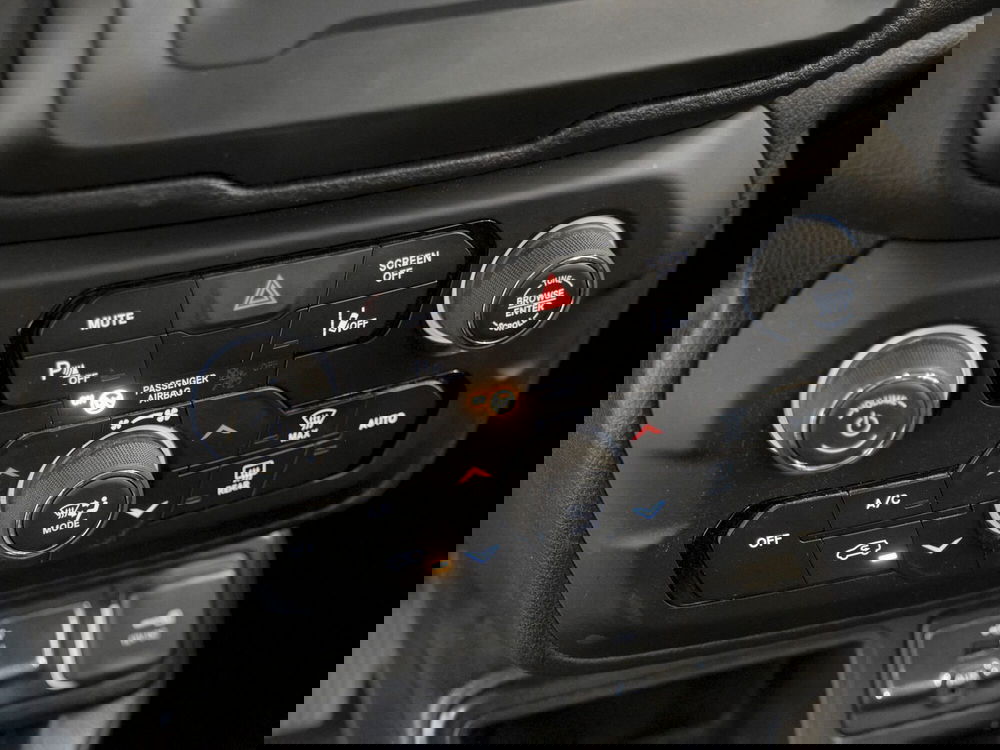 Jeep Renegade usata a Prato (14)