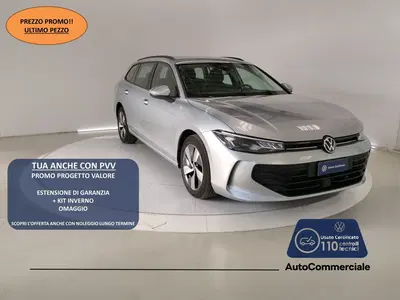 Volkswagen Passat 2.0 tdi scr Business 122cv dsg del 2024 usata a Bologna