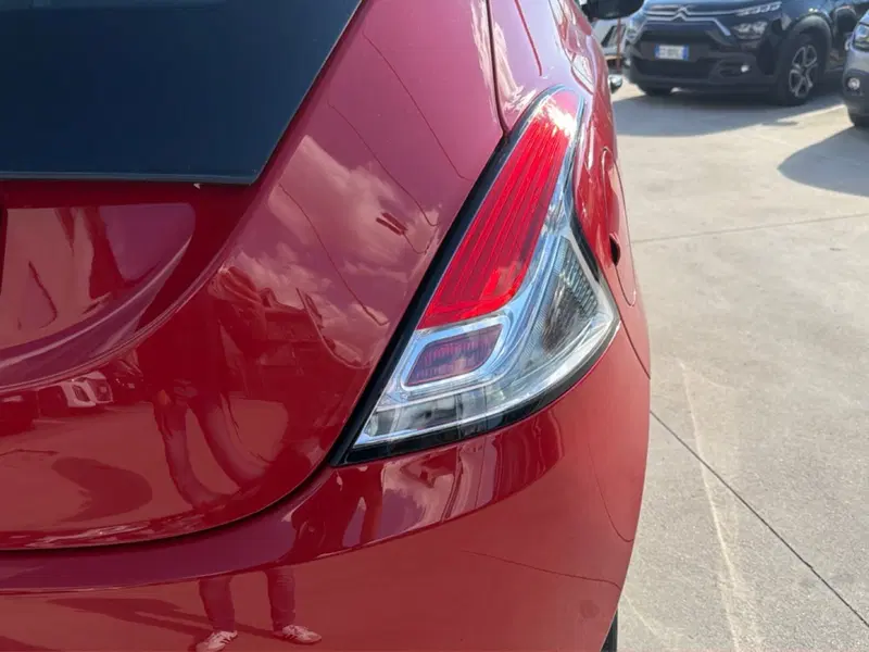 Lancia Ypsilon usata a Frosinone (10)