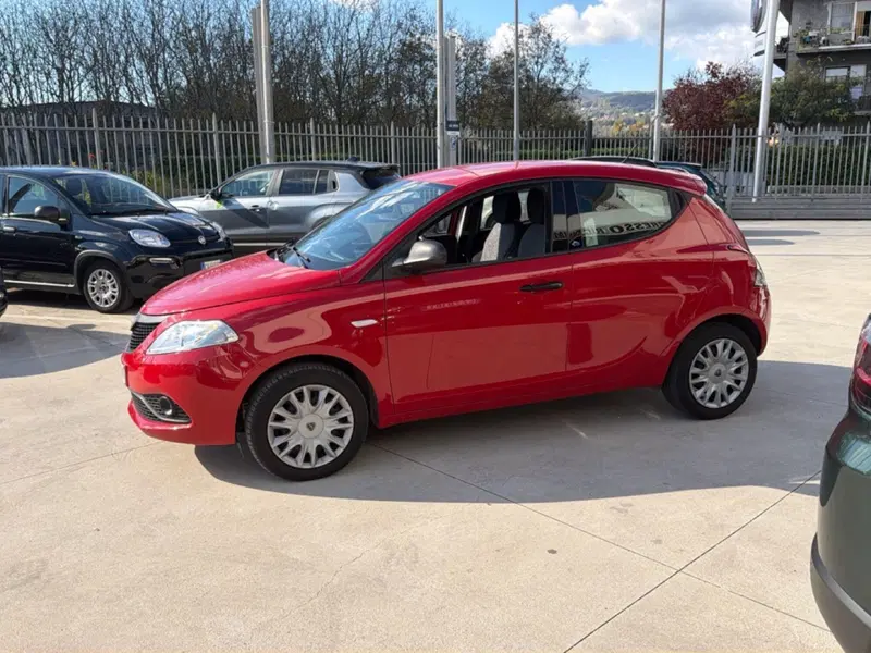 Lancia Ypsilon usata a Frosinone (2)