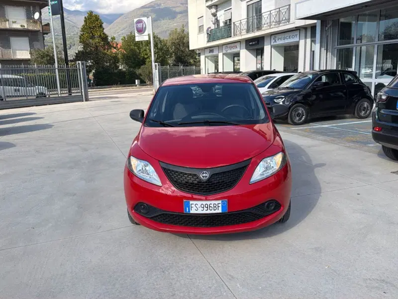 Lancia Ypsilon usata a Frosinone (5)