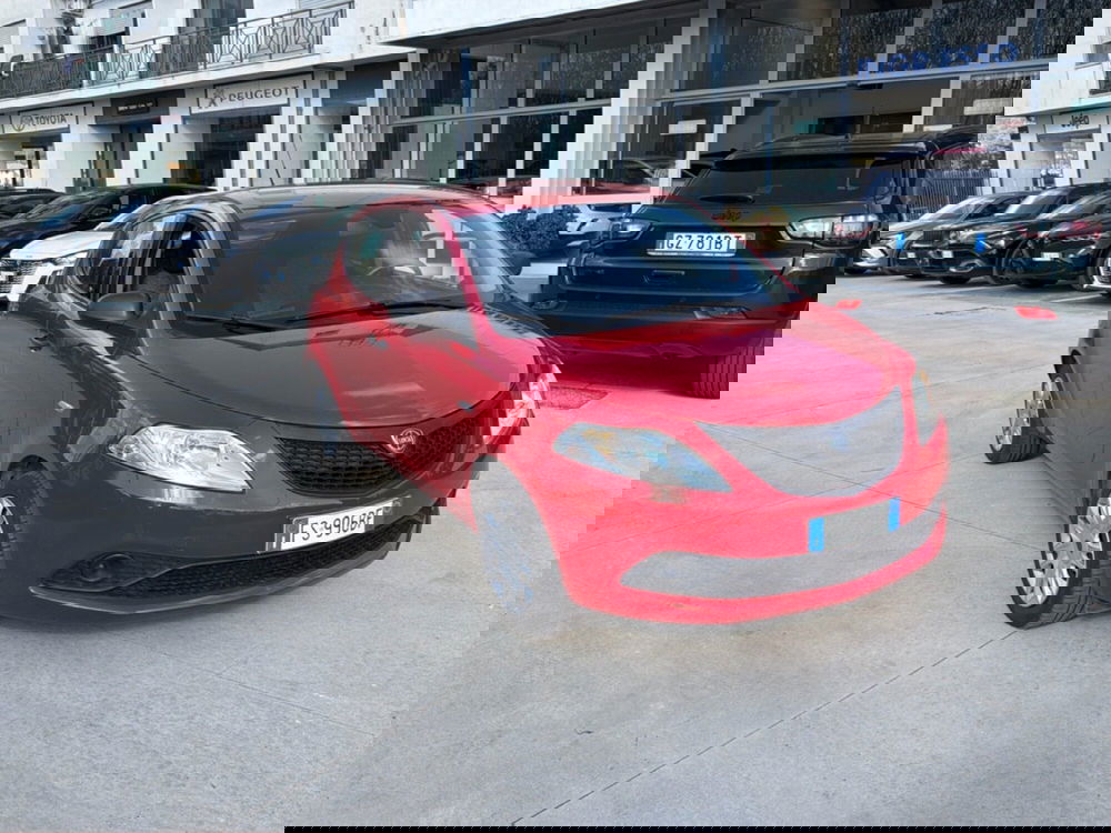 Lancia Ypsilon usata a Frosinone (8)