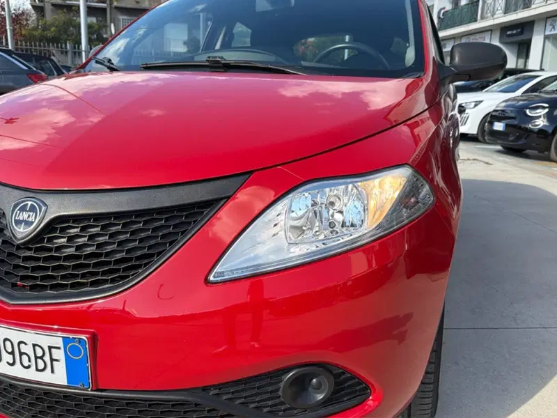Lancia Ypsilon usata a Frosinone (9)