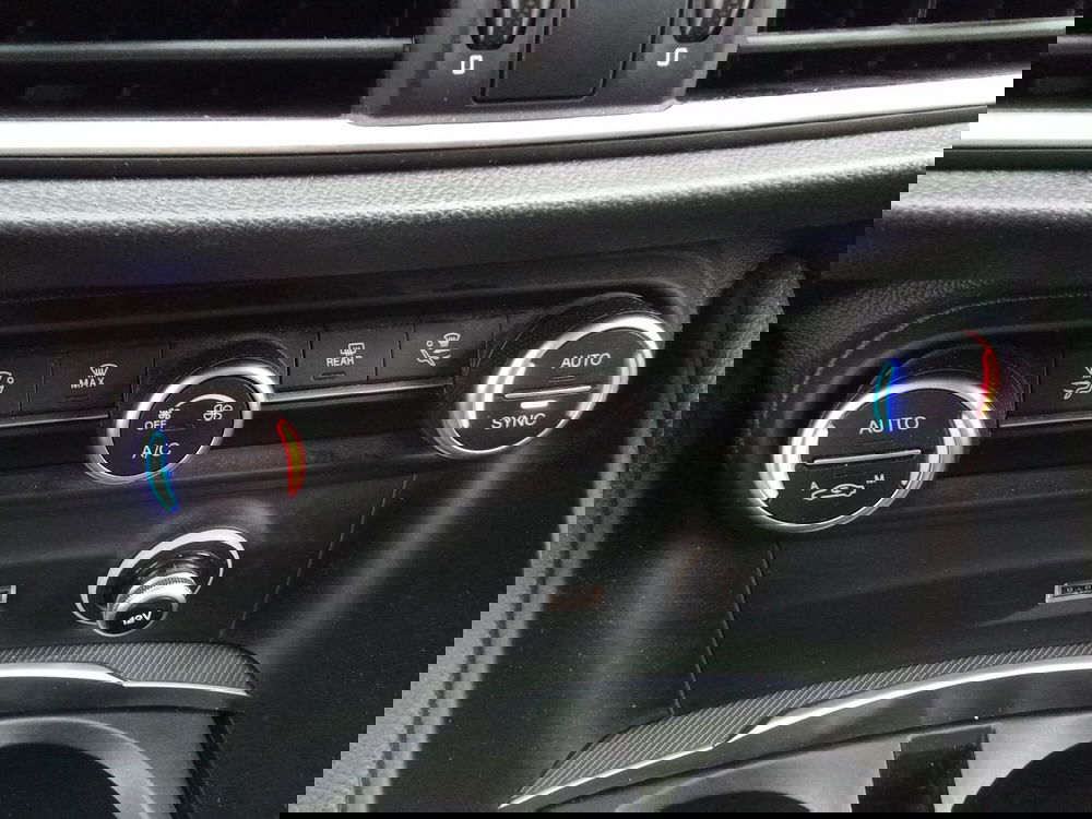 Alfa Romeo Stelvio usata a Rimini (15)