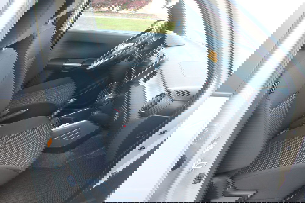 Suzuki Ignis usata a Cuneo (9)