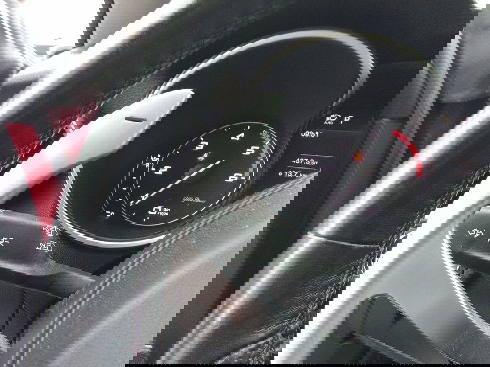 Alfa Romeo Stelvio usata a Rimini (11)