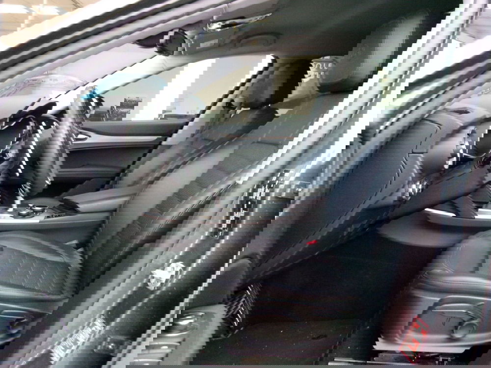 Alfa Romeo Stelvio usata a Venezia (10)