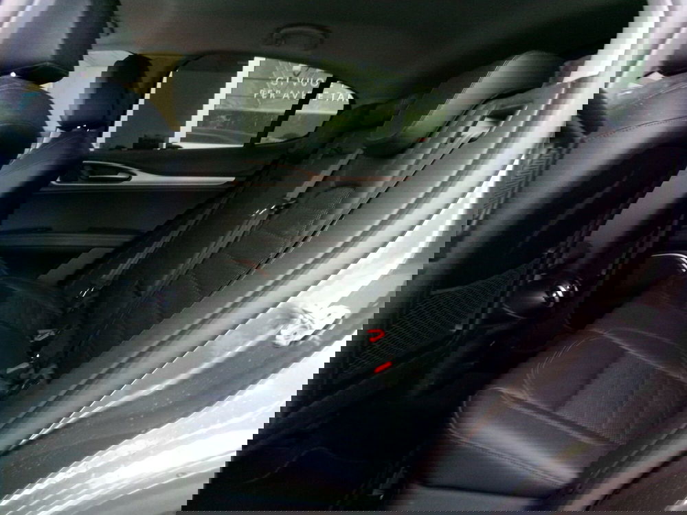 Alfa Romeo Stelvio usata a Venezia (11)