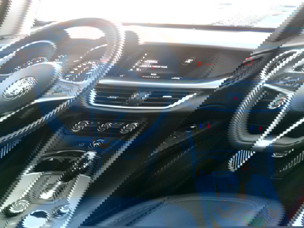 Alfa Romeo Stelvio usata a Venezia (12)