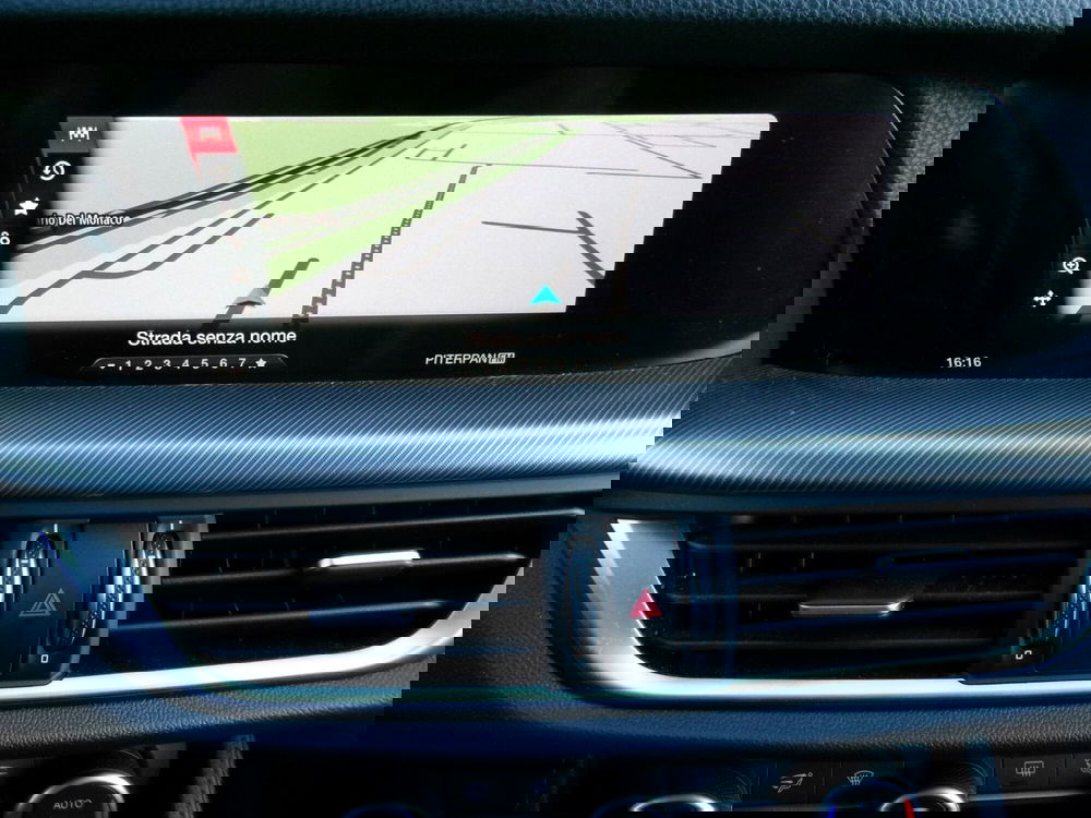 Alfa Romeo Stelvio usata a Venezia (16)