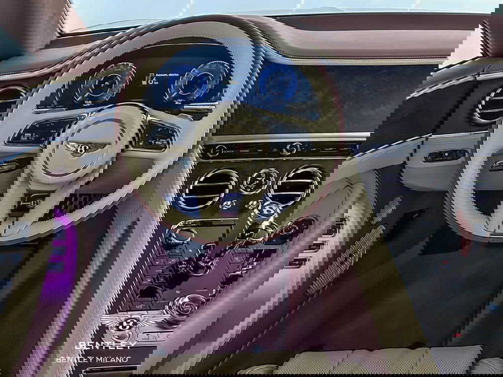 Bentley Continental GT nuova a Milano (11)