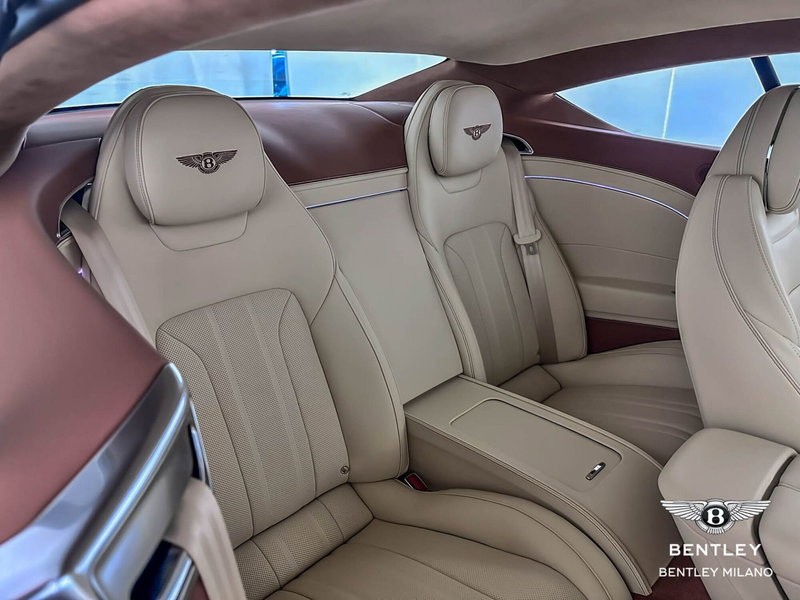 Bentley Continental GT nuova a Milano (13)