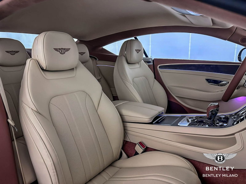 Bentley Continental GT nuova a Milano (15)