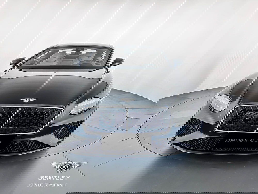 Bentley Continental GT nuova a Milano (2)