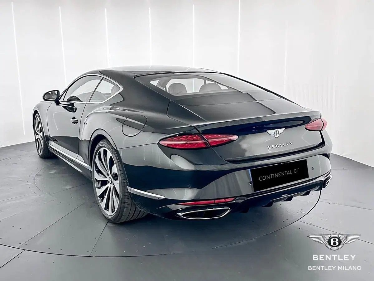 Bentley Continental GT nuova a Milano (5)