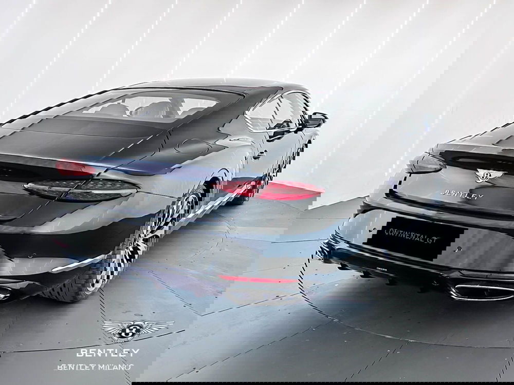 Bentley Continental GT nuova a Milano (7)