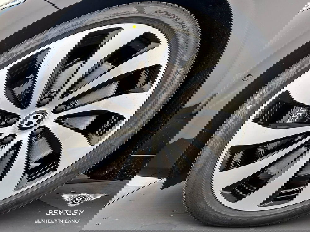 Bentley Continental GT nuova a Milano (8)