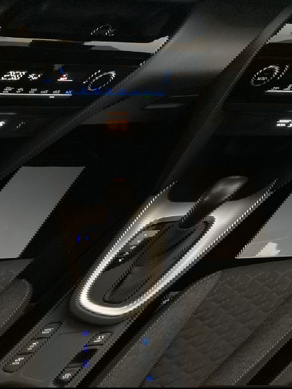 Toyota Yaris Cross usata a Barletta-Andria-Trani (14)