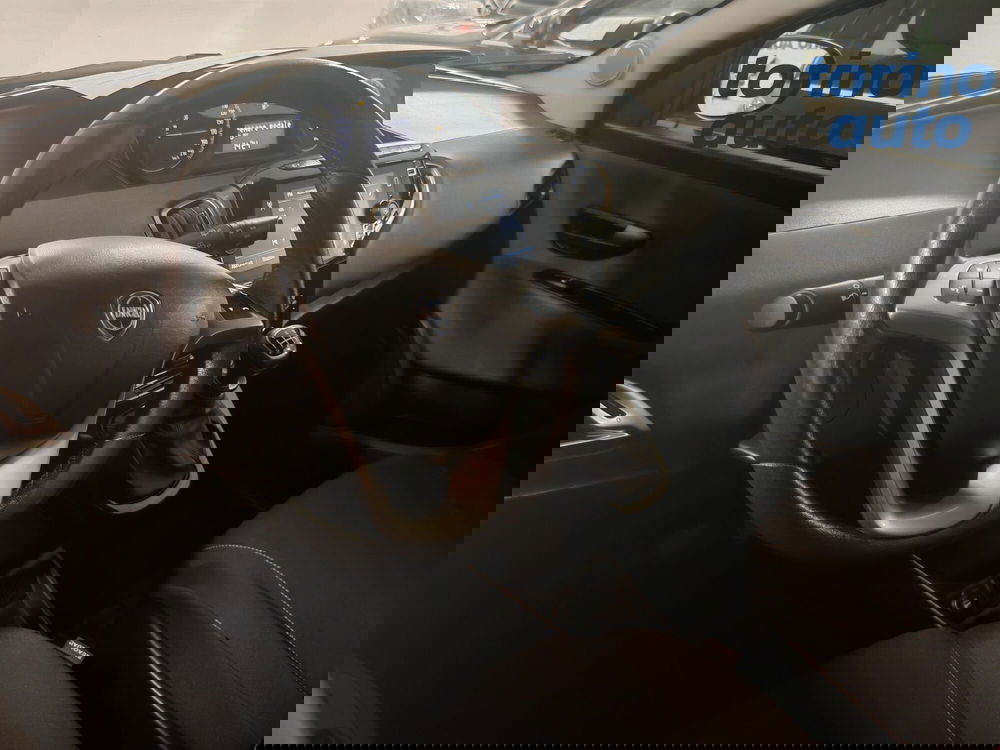 Lancia Ypsilon usata a Torino (6)