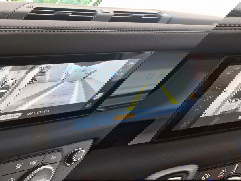 Land Rover Defender usata a Verbano Cusio Ossola (15)