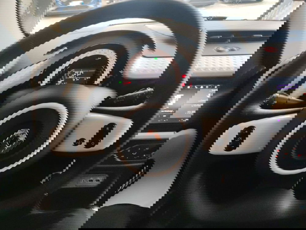 Renault Twingo nuova a Roma (14)