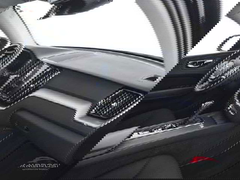 Volvo XC60 usata a Perugia (12)