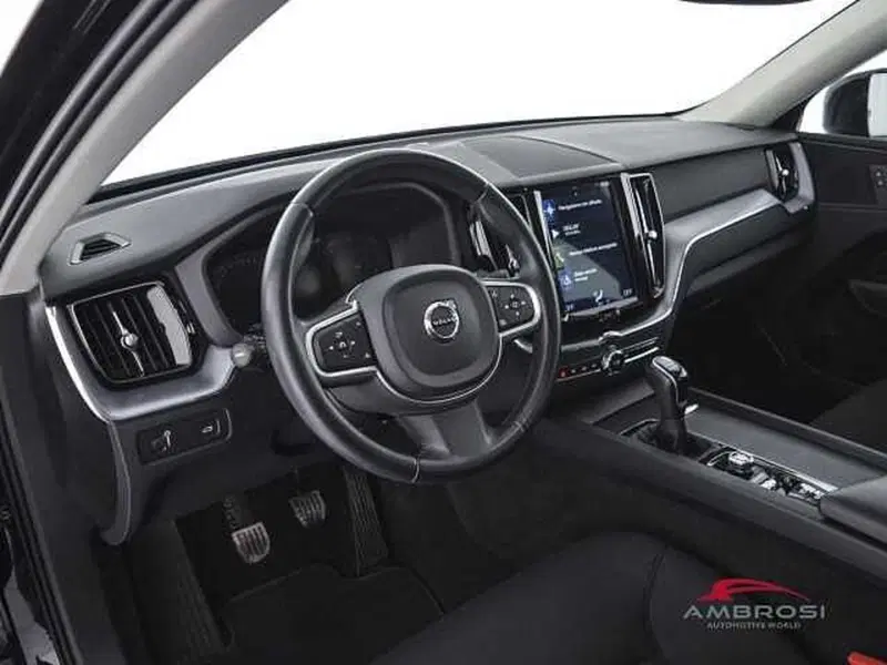 Volvo XC60 usata a Perugia (8)