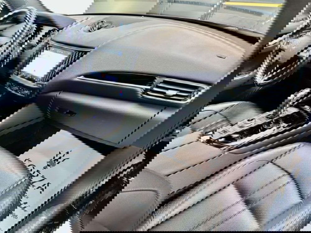 Maserati Levante usata a Torino (13)