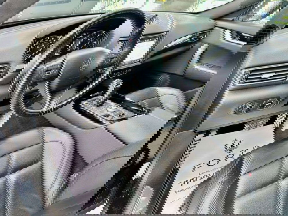 Maserati Levante usata a Torino (9)