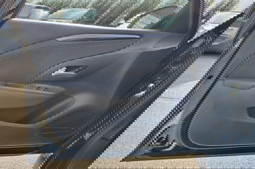 Opel Corsa usata a Latina (12)