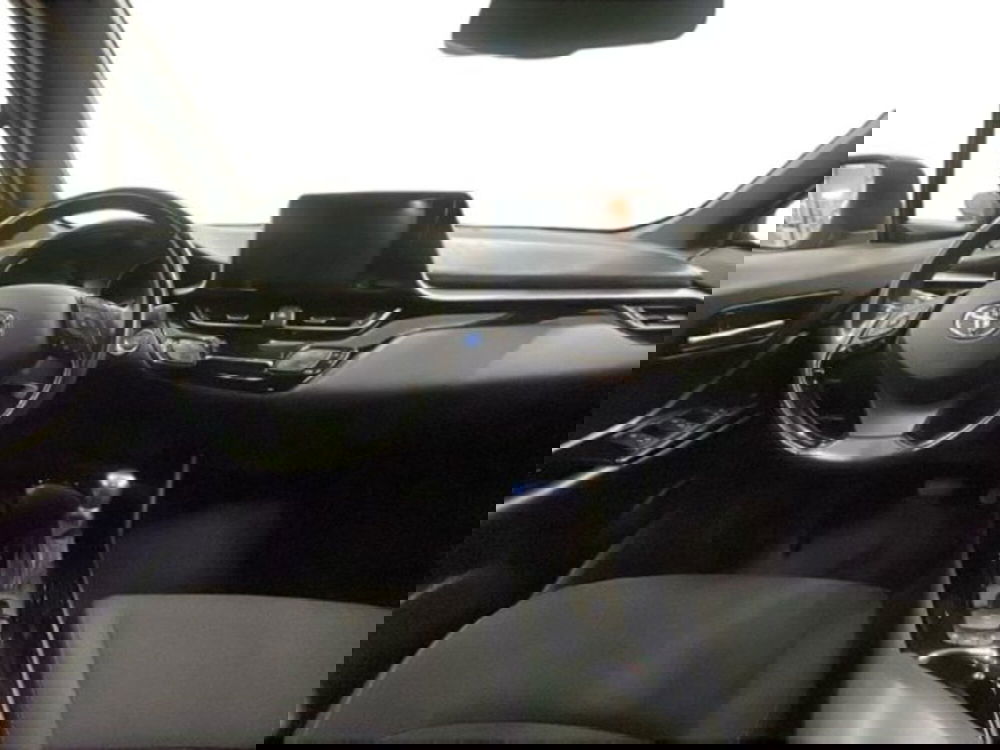 Toyota Toyota C-HR usata a Vercelli (9)