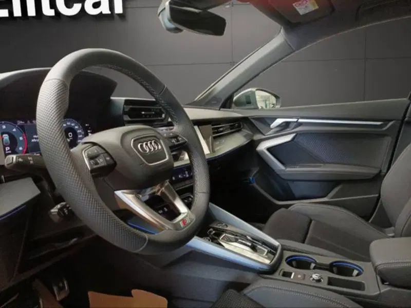 Audi A3 Sportback nuova a Milano (2)