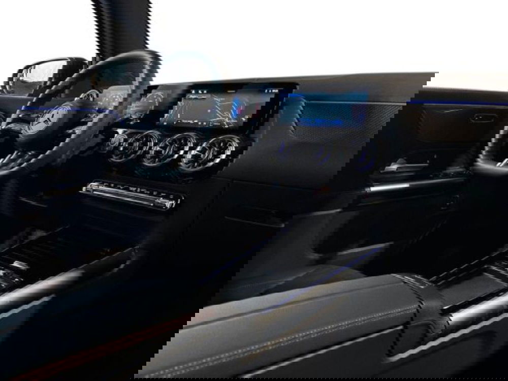 Mercedes-Benz GLA SUV nuova a Bologna (15)