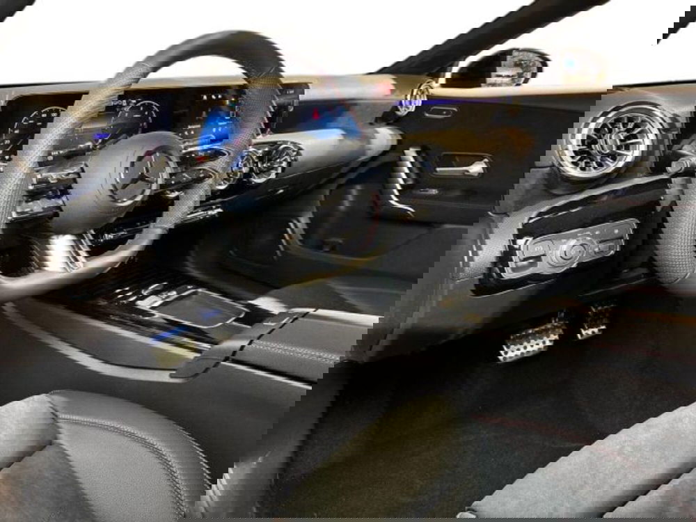 Mercedes-Benz Classe A nuova a Bologna (11)