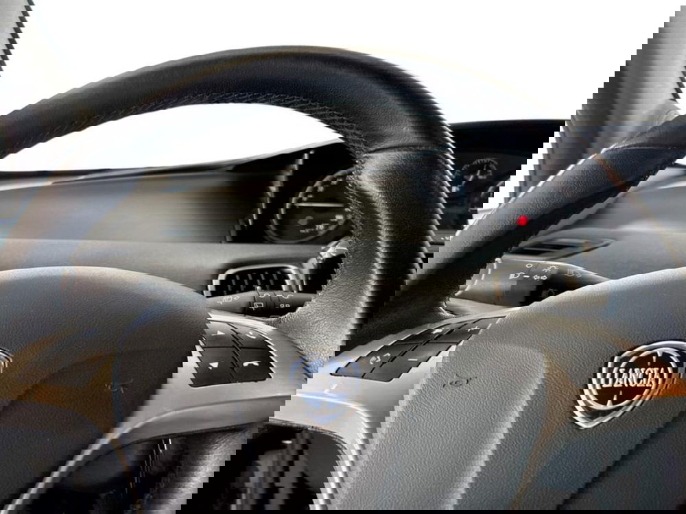 Lancia Ypsilon usata a Piacenza (12)